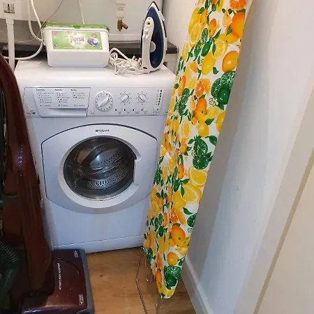 Luxurious City Centre Groundfloor Flat With Free Parking Apartment