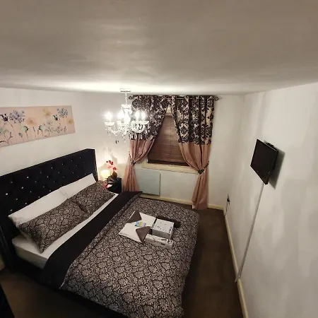 Apartment Luxurious City Centre Groundfloor Flat With Free Parking